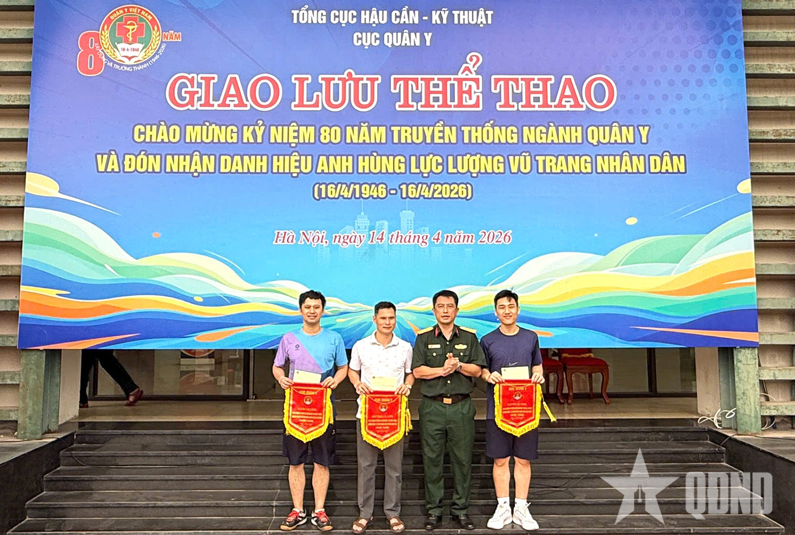 Sôi nổi giao lưu thể thao chào mừng Ngày truyền thống ngành Quân y

